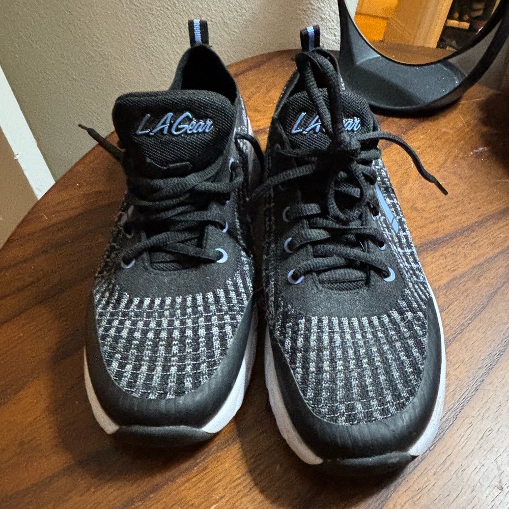 L.A. Gear Black and White Athletic Shoes